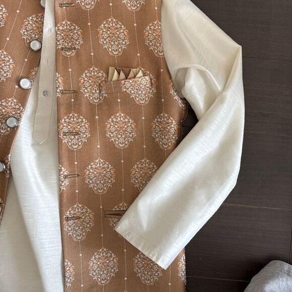 Elegant White Long Sleeve Kurta, Men Medium - Picture 7 of 7